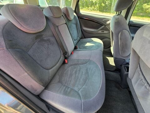 Citroen C5 2.0 HDi 16V Exclusive 5dr 25