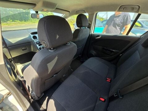 Vauxhall Corsa 1.3 CDTi ecoFLEX SE Euro 5 5dr 20