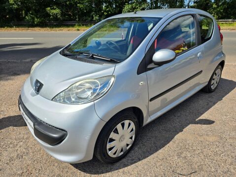 Peugeot 107 1.0 12V Urban Move Euro 4 3dr 4
