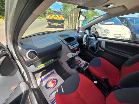 Peugeot 107 1.0 12V Urban Move Euro 4 3dr 12