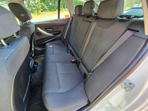 BMW 3 Series 3.0 330d Luxury Touring Auto xDrive Euro 6 (s/s) 5dr 19