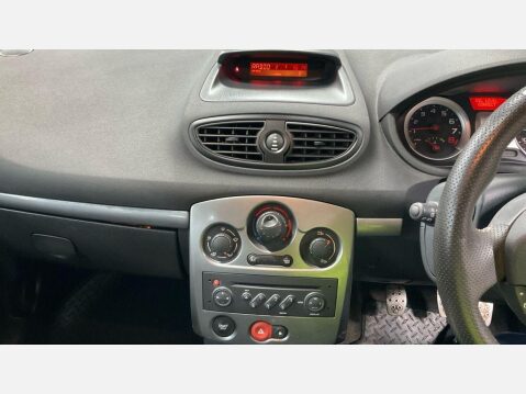 Renault Clio 2.0 VVT Renaultsport 3dr 12