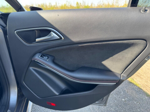 Mercedes-Benz CLA Class 2.1 CLA220d AMG Line Shooting Brake 7G-DCT Euro 6 (s/s) 5dr 31