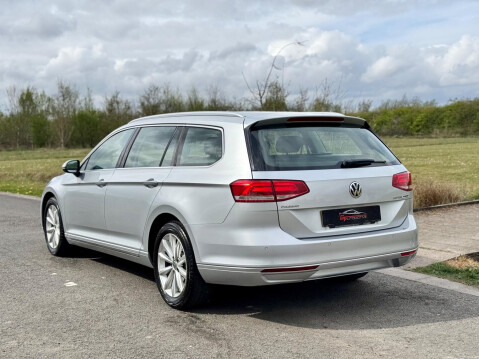 Volkswagen Passat 2.0 TDI BlueMotion Tech SE Euro 6 (s/s) 5dr 8