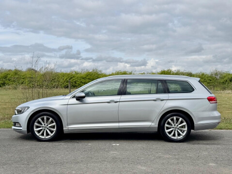 Volkswagen Passat 2.0 TDI BlueMotion Tech SE Euro 6 (s/s) 5dr 11