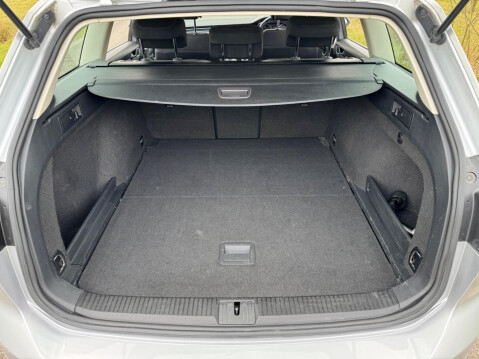 Volkswagen Passat 2.0 TDI BlueMotion Tech SE Euro 6 (s/s) 5dr 45