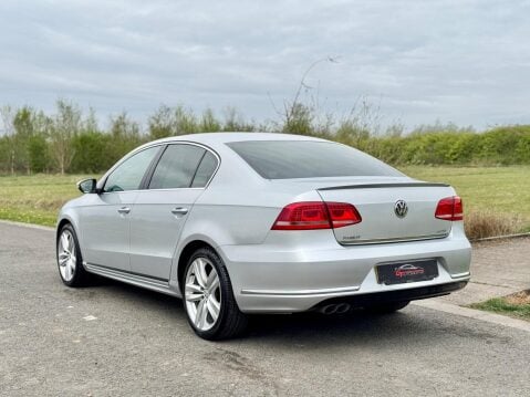 Volkswagen Passat 2.0 TDI BlueMotion Tech R-Line Euro 5 (s/s) 4dr 10