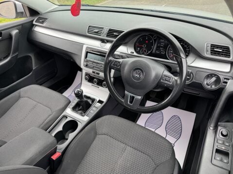 Volkswagen Passat 2.0 TDI BlueMotion Tech R-Line Euro 5 (s/s) 4dr 24
