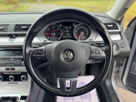 Volkswagen Passat 2.0 TDI BlueMotion Tech R-Line Euro 5 (s/s) 4dr 45