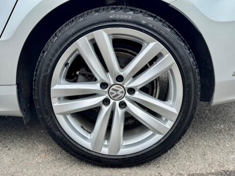 Volkswagen Passat 2.0 TDI BlueMotion Tech R-Line Euro 5 (s/s) 4dr 22