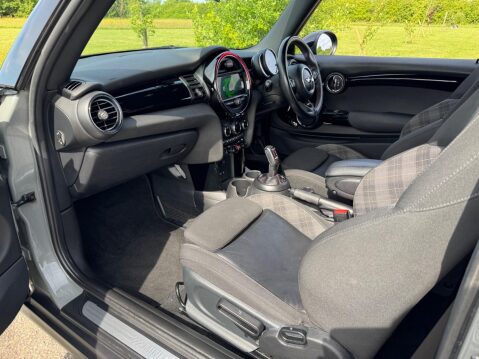 Mini Hatch 2.0 Cooper S Steptronic Euro 6 (s/s) 3dr 39