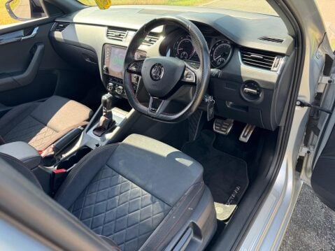 Skoda Octavia 2.0 TSI vRS DSG Euro 6 (s/s) 5dr 32