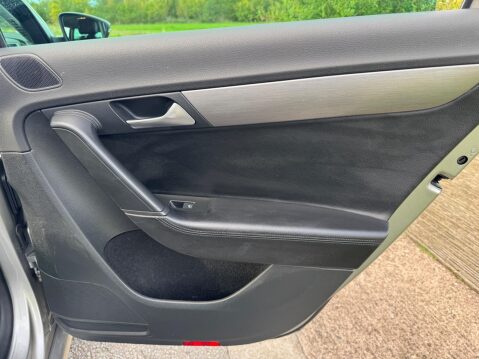 Volkswagen Passat 2.0 TDI BlueMotion Tech Executive Style DSG Euro 5 (s/s) 5dr 34