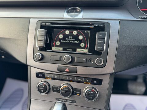 Volkswagen Passat 2.0 TDI BlueMotion Tech Executive Style DSG Euro 5 (s/s) 5dr 52