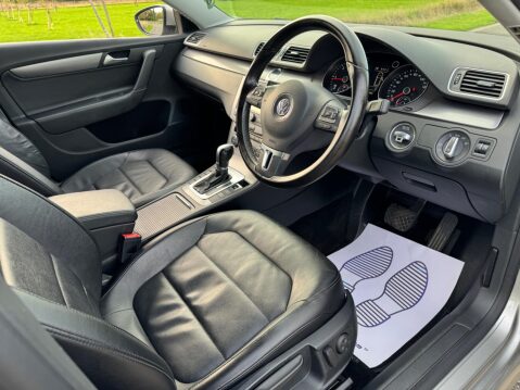 Volkswagen Passat 2.0 TDI BlueMotion Tech Executive Style DSG Euro 5 (s/s) 5dr 27