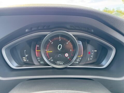 Volvo V40 2.0 D4 R-Design Lux Nav Auto Euro 6 (s/s) 5dr 51