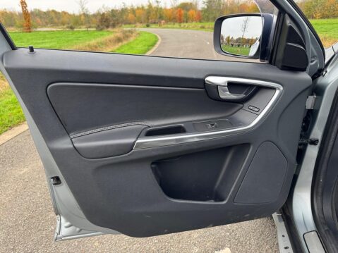 Volvo XC60 2.0 D4 R-Design Euro 6 (s/s) 5dr 45