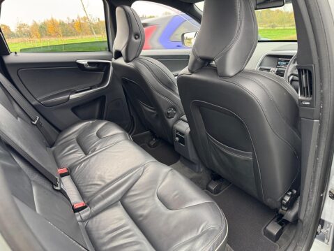 Volvo XC60 2.0 D4 R-Design Euro 6 (s/s) 5dr 35