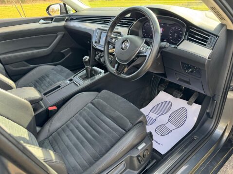 Volkswagen Passat 2.0 TDI BlueMotion Tech GT Euro 6 (s/s) 5dr 28