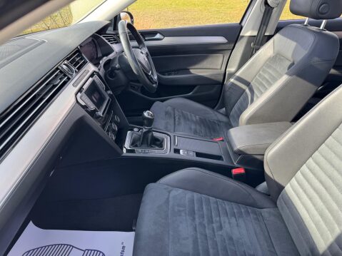 Volkswagen Passat 2.0 TDI BlueMotion Tech GT Euro 6 (s/s) 5dr 42