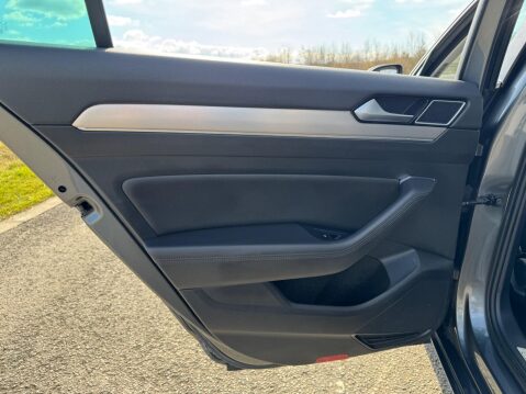 Volkswagen Passat 2.0 TDI BlueMotion Tech GT Euro 6 (s/s) 5dr 39