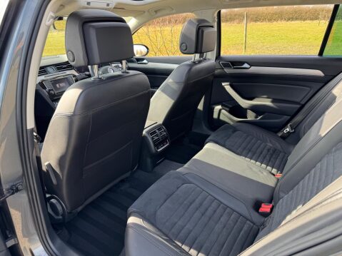 Volkswagen Passat 2.0 TDI BlueMotion Tech GT Euro 6 (s/s) 5dr 38