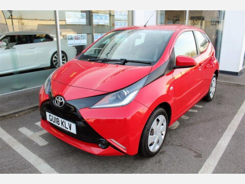 Toyota Aygo 1.0 VVT-i x-play Hatchback 5dr Petrol Manual Euro 6 (68 ps) 1