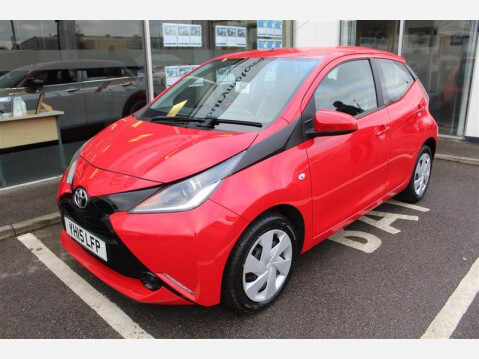 Toyota Aygo 1.0 VVT-i x-play Hatchback 5dr Petrol Manual Euro 5 Euro 5 (68 ps) 1