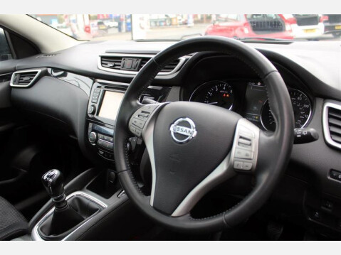 Nissan Qashqai 1.2 DIG-T N-Connecta SUV 5dr Petrol Manual Euro 6 (s/s) (115 ps) 7