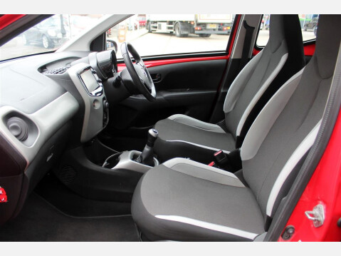 Toyota Aygo VVT-I X-PLAY 7