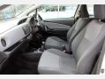 Toyota Yaris VVT-I ICON 4