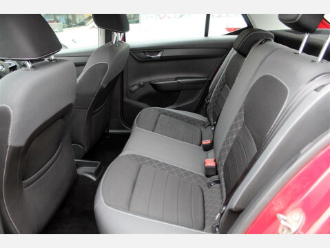 Skoda Fabia COLOUR EDITION TSI 11