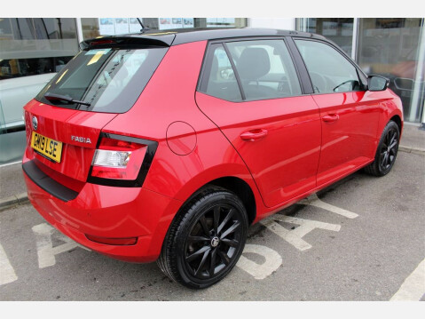Skoda Fabia COLOUR EDITION TSI 7