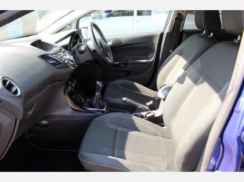 Ford Fiesta TITANIUM 7