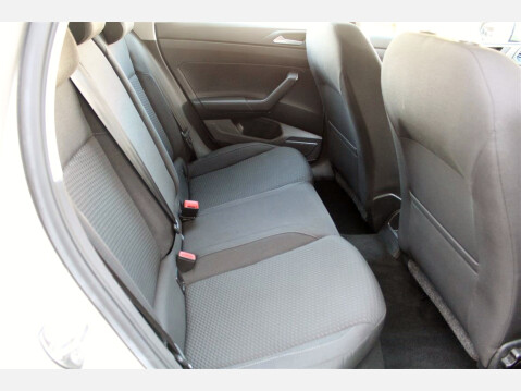 Volkswagen Polo SE TSI DSG 11