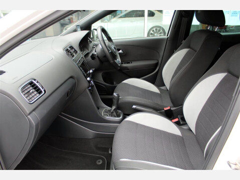 Volkswagen Polo R LINE TSI 8