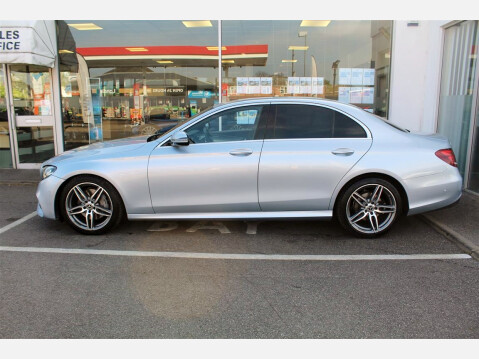 Mercedes-Benz E Class E 220 D AMG LINE 2