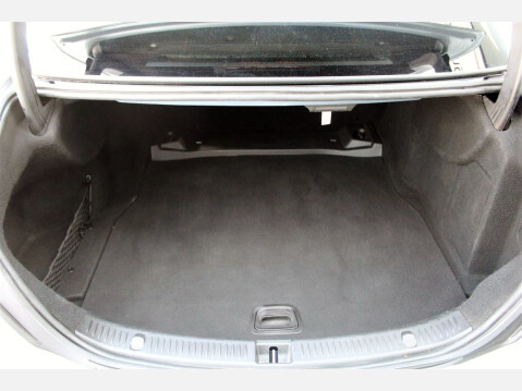 Mercedes-Benz E Class E 220 D AMG LINE 9