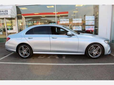 Mercedes-Benz E Class E 220 D AMG LINE 5