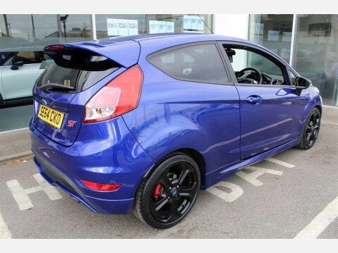 Ford Fiesta ST-2 6