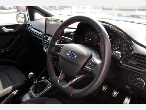 Ford Fiesta ST-LINE 11