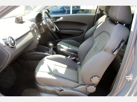 Audi A1 TFSI SPORT 8