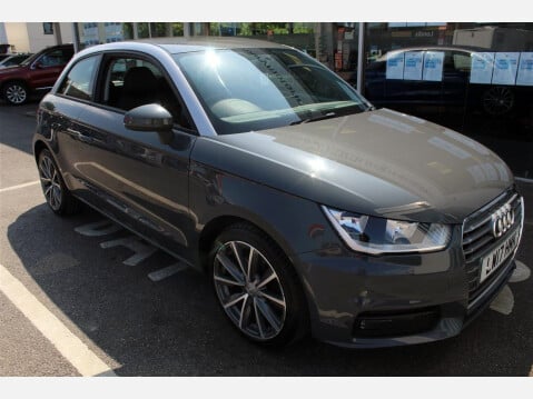 Audi A1 TFSI SPORT 5