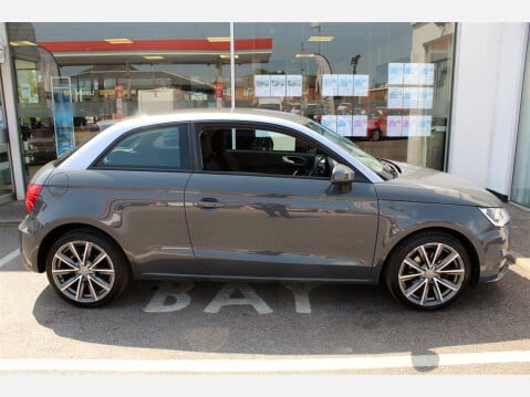 Audi A1 TFSI SPORT 6