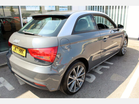 Audi A1 TFSI SPORT 7