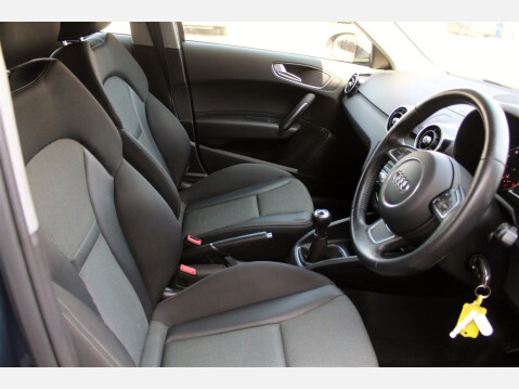 Audi A1 SPORTBACK TFSI SPORT NAV 10