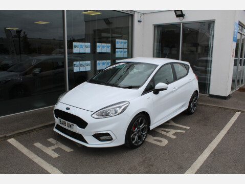 Ford Fiesta ST-LINE 1