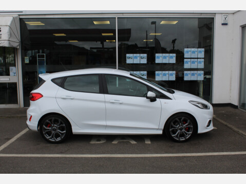 Ford Fiesta ST-LINE 6
