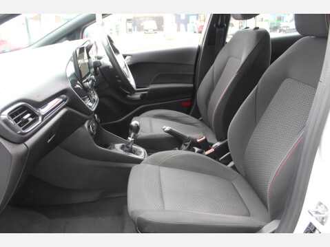 Ford Fiesta ST-LINE 8
