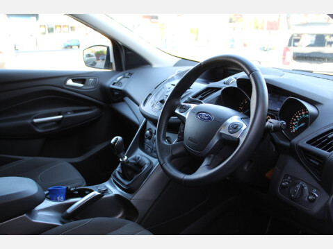 Ford Kuga ZETEC TDCI 12